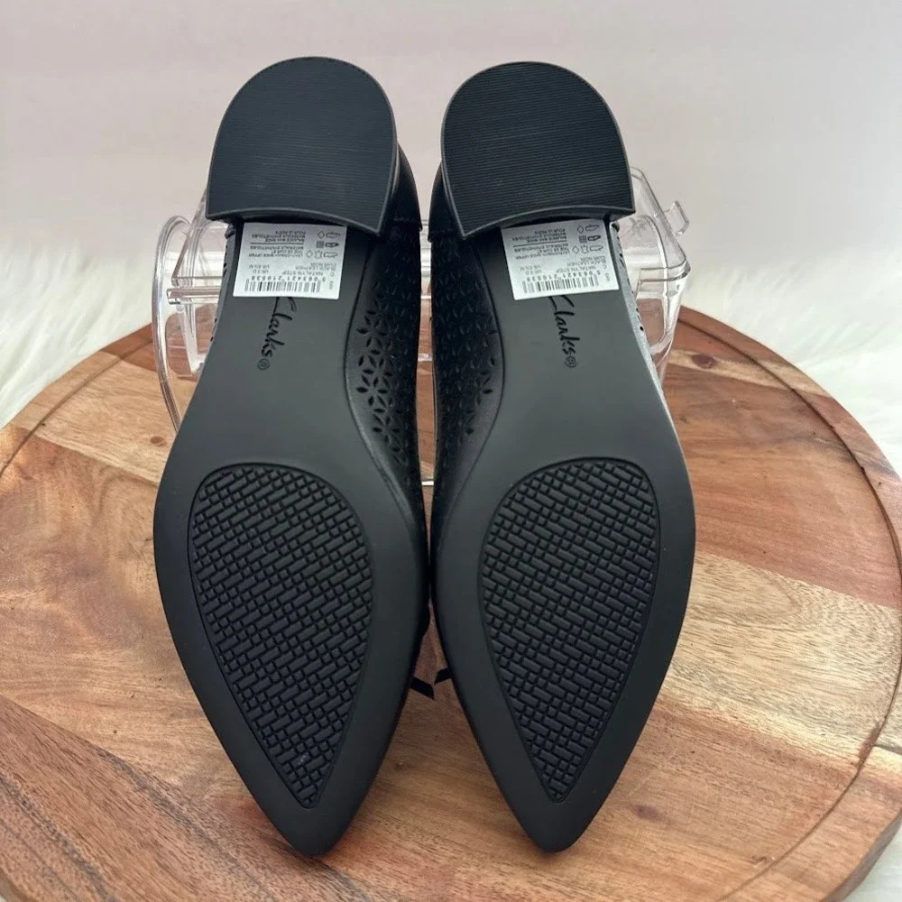 Clarks Natalyn Step Black Leather Laser Cut Bow Pointed Toe Pumps 5.5 M 26182036